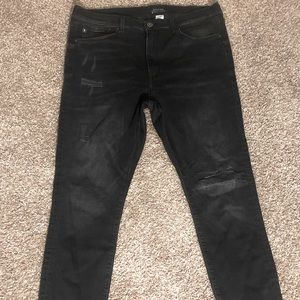 H&M Distressed Ankle Length Shaping Denim